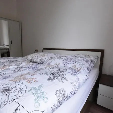 Liliencronstrasse Apartment